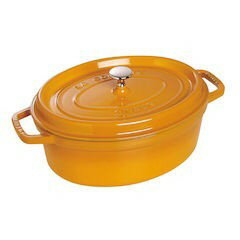 EAN 3272341029126 staub/ストウブ ホーロー鍋 RST4855 ピコ・ココット オーバル 29cm /マスタード プロユース 業務用 として販売されている国内正規販売ルートの商品です。家庭用に付属されている生涯保証書 シリアルナンバー は付属されておりません。予めご了承ください。 キッチン用品・食器・調理器具 画像