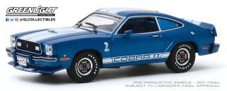 UPC 0819725029025 1/43 1976 Ford Mustang II Cobra - Blue with White Stripes グリーンライト おもちゃ 画像